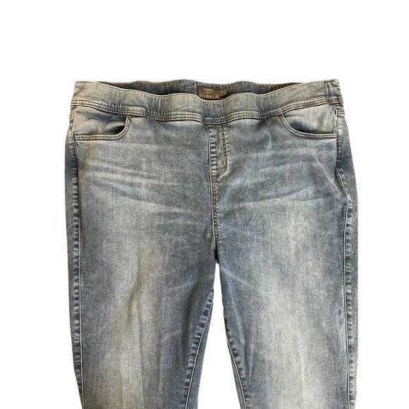Torrid Womens Lean Jean Pull On Denim Blue Jeans Plus Size 4R 4 Regular - Picture 4 of 6
